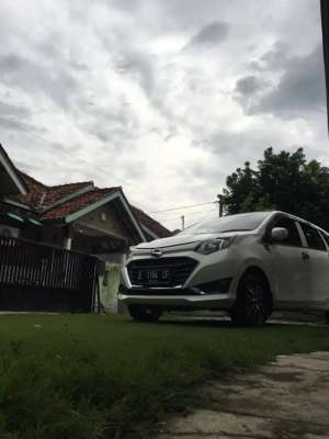 Jual bekas DAIHATSU SIGRA X DELUXE 2017,lokasi di Majalengka Kab.
