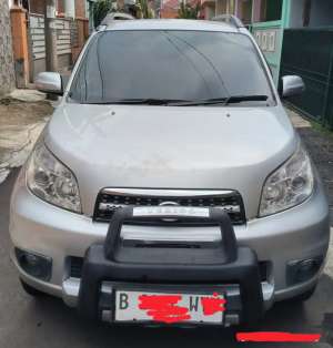 Jual bekas Daihatsu Terios TX AT 2013 Silver,lokasi di Tangerang Kota