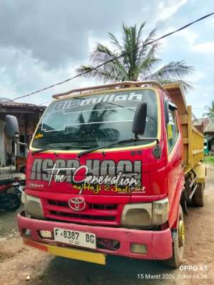 Jual bekas Dam truck plat Bogor minat wa,lokasi di Palembang Kota