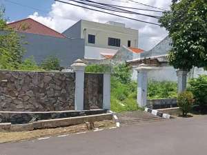 darmo permai selatan lokasi di Surabaya Kota, tersedia melalui melalui situs Olx