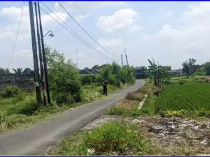 Dekat Pasar jambon Trihanggo tanah dijual tepi aspal nogotirto lokasi di Bantul Kab., tersedia melalui melalui situs Olx