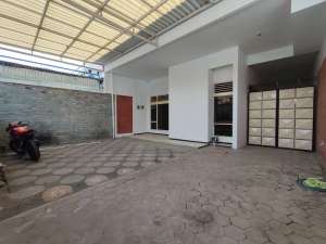 Dekat Raya Manyar Kertoarjo Rumah Manyar Sambongan Sudah Renov Surabaya Timur lokasi di Surabaya Kota, tersedia melalui melalui situs Olx