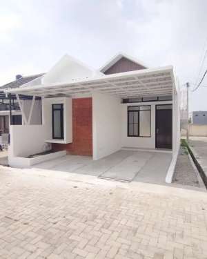 Dekat Villa Istana Bunga Rumah di Cihanjuang Lembang Bandung Utara lokasi di Cimahi Kota, tersedia melalui melalui situs Olx