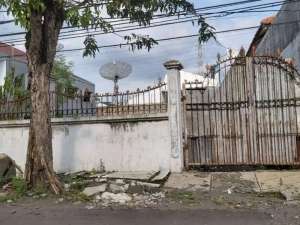 Dharmahusada Indah Barat Depan Atlas lokasi di Surabaya Kota, tersedia melalui melalui situs Olx