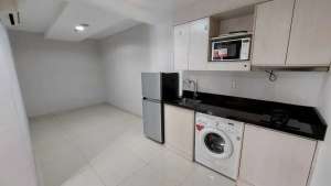 DI JUAL APARTMENT THE MANSION BOUGENVILLE TOWER GLORIA SEMI FURNISHED lokasi di Jakarta Utara, tersedia melalui melalui situs Olx