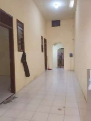 Di jual atau di kontrakan rumah ukuran 5x20 2 lantai lokasi di Surabaya Kota, tersedia melalui melalui situs Olx