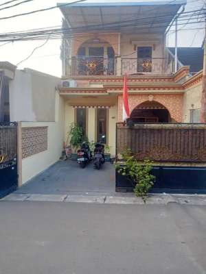 Di jual butuh cepat rumah megah 2 lantai full di Tangerang Tangerang kota lokasi di Tangerang Kota, tersedia melalui melalui situs Olx