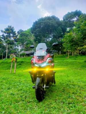Jual bekas Di jual cepat Honda adv 160 CBS full aksesoris touring siapa,lokasi di Bandung Kota