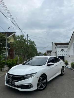 Jual bekas Di jual cepat mobil pribadi SIAP PAKAI MURAH,lokasi di Bojonegoro Kab.