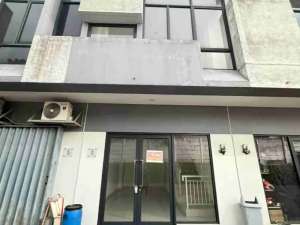 Di Jualdi sewakan rukobagus2 lantai di Anggrek Loka BSD lokasi di Tangerang Selatan Kota, tersedia melalui melalui situs Olx