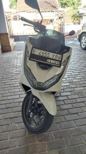 Di jual honda pcx lokasi di  , tersedia melalui melalui situs Olx