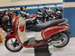 Jual bekas Di jual Honda Scoopy stylist cbs iss 2016,lokasi di Tangerang Selatan Kota