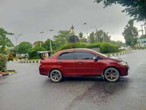 Jual bekas Di jual mobil Honda city tipe tertinggi triptronik ,,lokasi di Pekanbaru Kota