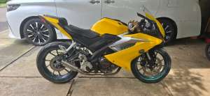 Jual bekas Di JUAL Motor R15 V3 2019, Pajak Hidup,lokasi di Bekasi Kota