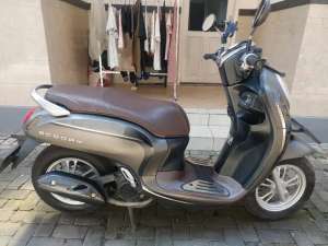 Jual bekas Di jual motor scoopy stylish keyless th 2023 murah meriah.,lokasi di Denpasar Kota