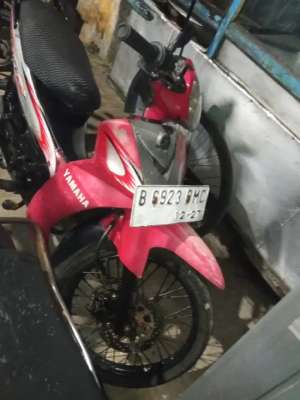 Jual bekas Di jual motor Yamaha Vega r new,lokasi di Jakarta Barat