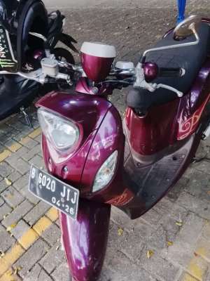 Jual bekas Di Jual murah banget motor Yamaha Fino 125 Tahun 2016 Nego,lokasi di Tangerang Selatan Kota