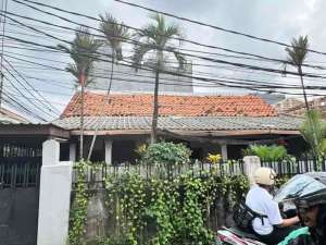 di jual murah rumah tua kemandoran lokasi di Jakarta Barat, tersedia melalui melalui situs Olx