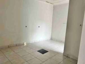 Di jual rumah bagus 1 lantai 2 kamar tidur lokasi di perumahan taman sari puri bali sawangan depok lokasi di Depok Kota, tersedia melalui melalui situs Olx