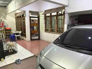Di Jual Rumah Darmo Indah Selatan Tandes Surabaya Barat Dekat Margomulyo lokasi di Surabaya Kota, tersedia melalui melalui situs Olx