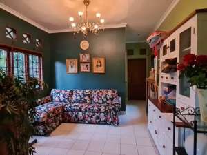 Di jual rumah di kawasan Bali View yang nyaman , asri danlingkungan tenang dengan akses mudah ke berbagai fasilitas penting lokasi di Tangerang Selatan Kota, tersedia melalui melalui situs Olx