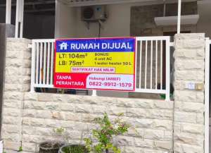 DI JUAL RUMAH DI LAMONGAN KOTA DEKAT ALUN-ALUN lokasi di Lamongan  Kab., tersedia melalui melalui situs Olx