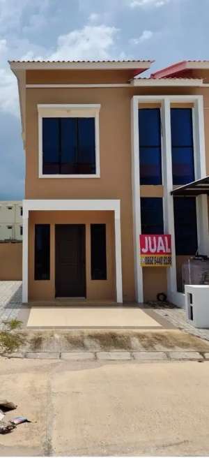 DI JUAL RUMAH GOLDEN CITY RESIDENCE 2, dkt GOLDEN PRAWN, PELABUHAN lokasi di Batam Kota, tersedia melalui melalui situs Olx