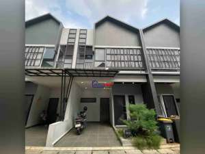 Di Jual Rumah Kukusan Depok. Lokasi Super Strategis, Lingkungan Nyaman dan Tenang. lokasi di Depok Kota, tersedia melalui melalui situs Olx