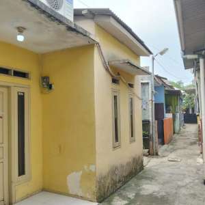 Di jual rumah rapih terawat jual butuh di Ciledug Tangerang kota lokasi di Tangerang Kota, tersedia melalui melalui situs Olx