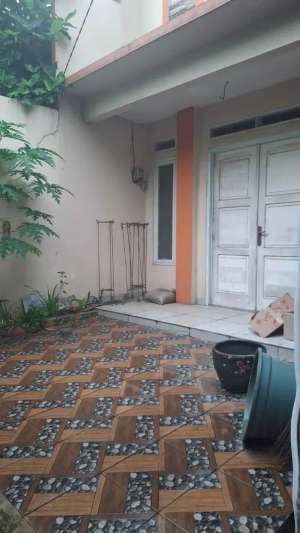 DI JUAL RUMAH SIAP HUNI 2 LANTAI DI SUKMAJAYA DEPOK. lokasi di Depok Kota, tersedia melalui melalui situs Olx