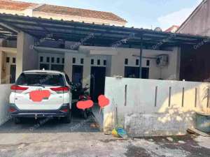 Di Jual Rumah Siap Huni di Jati Bening Bekasi lokasi di Bekasi Kota, tersedia melalui melalui situs Olx