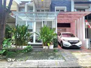 Di Jual Rumah Strategis di Emerald Bintaro lokasi di Tangerang Selatan Kota, tersedia melalui melalui situs Olx