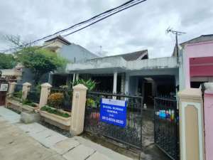 DI JUAL RUMAH TERLARIS DI DELTA PEKAYON KOTA BEKASI lokasi di Bekasi Kab., tersedia melalui melalui situs Olx