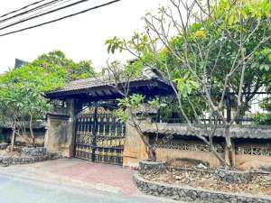 Di Jual rumah tinggal murah Lubang Buaya, beli rumah tinggal dapat kos kosan juga lokasi di Jakarta Timur, tersedia melalui melalui situs Olx