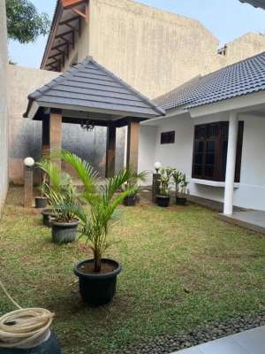 Di Jual Rumah Vintage dan Nyaman Perumahan Jaka Permai Kali Malang lokasi di Bekasi Kota, tersedia melalui melalui situs Olx