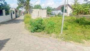 Di Jual Tanah 7 x 19 m 200 jt Jatimalang Kota blitar lokasi di Blitar Kota, tersedia melalui melalui situs Olx