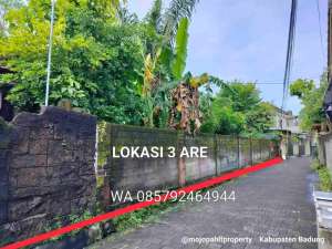Di jual tanah Deket jl raya luas 3 are lebar depan - 30 M di kwanji dalung perbatasan Denpasar Barat lokasi di Denpasar Kota, tersedia melalui melalui situs Olx