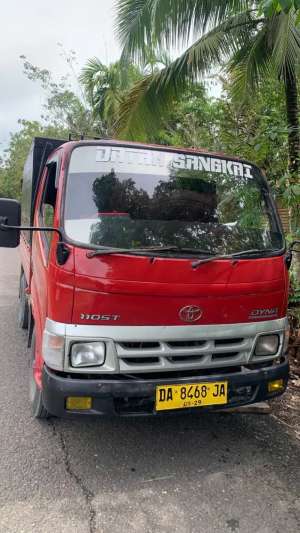 Jual bekas Di jual Truk Engkel toyota Dyna 110st tahun 2009,lokasi di Murung Raya Kab.