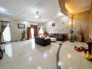 DI JUAL VILLA MAKMUR INDAH MEDAN lokasi di Medan Kota, tersedia melalui melalui situs Olx