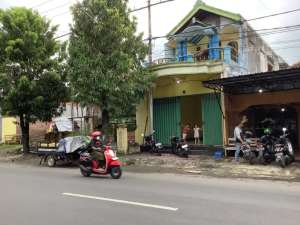 Di Kontrak Kan Ruko Strategis JL Raung Kediri lokasi di Kediri Kota, tersedia melalui melalui situs Olx