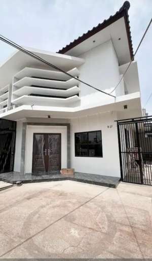 Di Sewa Rumah Tinggal Di Hook Main Road Di Kembar lokasi di Bandung Kota, tersedia melalui melalui situs Olx