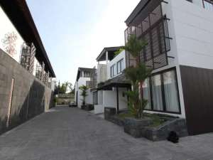 Di sewakan rumah 3 Bedroom di Kuta Ardenia, Kuta lokasi di Kab. Badung, tersedia melalui melalui situs Olx