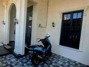 Di sewakan rumah bangunan baru siap huni dalam cluster di pondok rajeg lokasi di Depok Kota, tersedia melalui melalui situs Olx