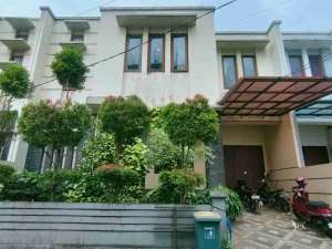 Di sewakan Rumah hunian cluster Jatipadang lokasi di Jakarta Selatan, tersedia melalui melalui situs Olx