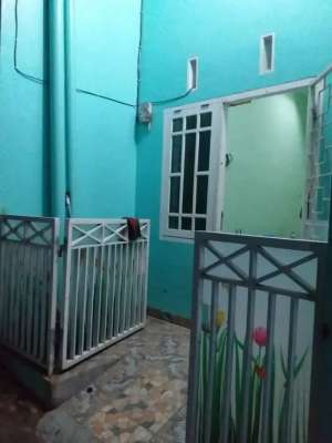 DI SEWAKAN RUMAH KECIL PINGGIR JALAN BESAR lokasi di Palembang Kota, tersedia melalui melalui situs Olx