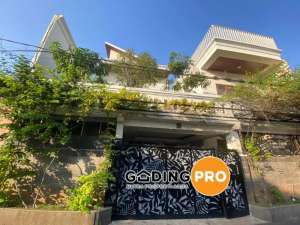 DiJual 2 Rumah Dalam 1 Lokasi beserta 12 Kamar Kost. Lokasi Taman Mini lokasi di Jakarta Timur, tersedia melalui melalui situs Olx