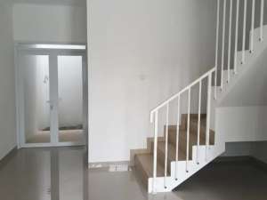 DIJUAL 3 UNIT RUMAH BARU 2 LANTAI SCADINAVIAN SIAP HUNI DI CISARANTEN KULON ARCAMANIK KOTAMADYA BANDUNG lokasi di Bandung Kota, tersedia melalui melalui situs Olx