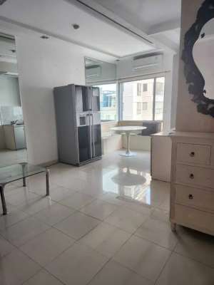 Dijual Apartement Sudirman Park 3 BR Semi Furnished Bagus lokasi di Jakarta Pusat, tersedia melalui melalui situs Olx