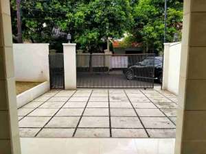 DiJual atau Di Sewa Rumah Termurah Di Pondok Pinang Dekat Pondok Indah lokasi di Jakarta Selatan, tersedia melalui melalui situs Olx