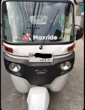 Jual bekas DIJUAL BAJAJ WARNA PUTIH,lokasi di Binjai Kota